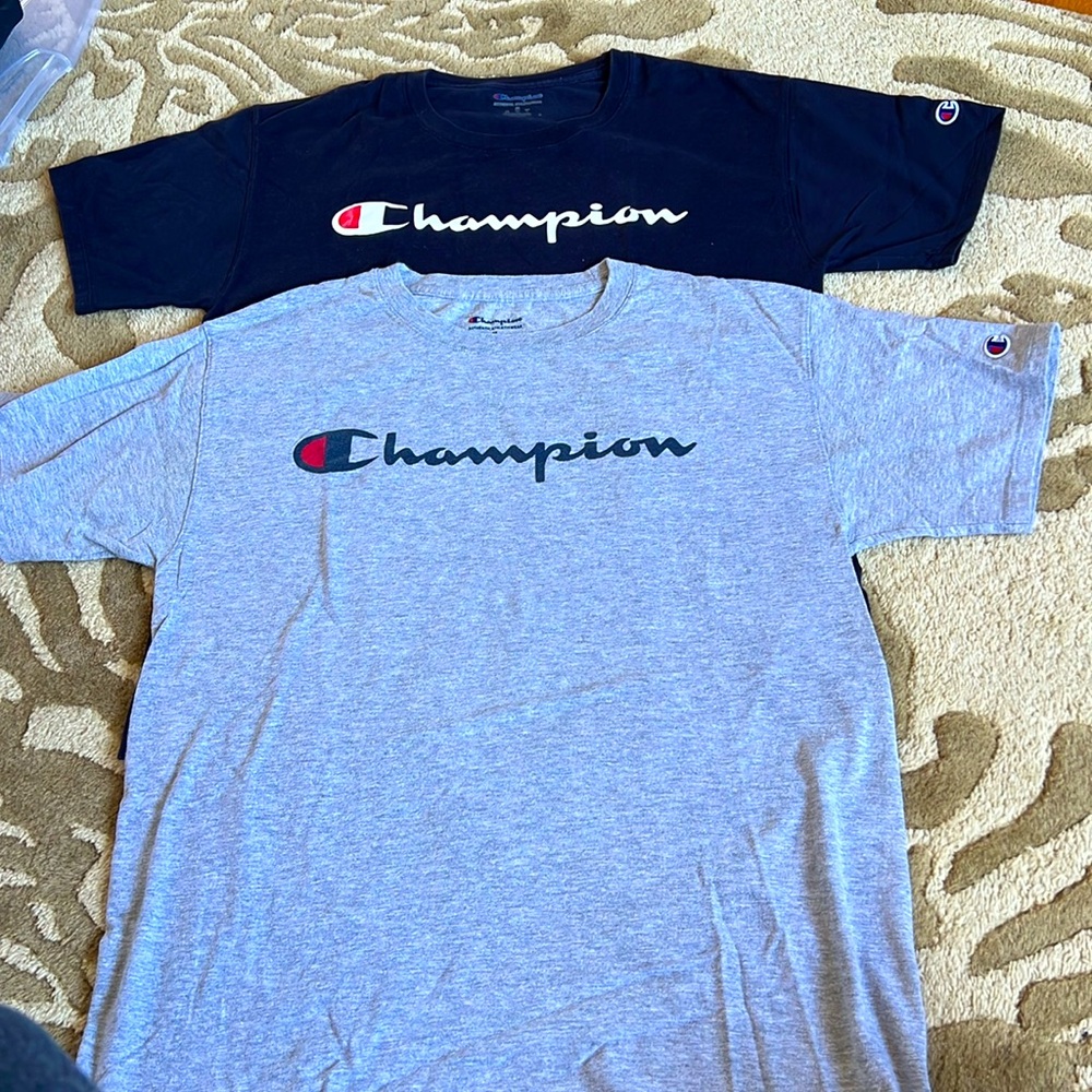 Champion t shirt